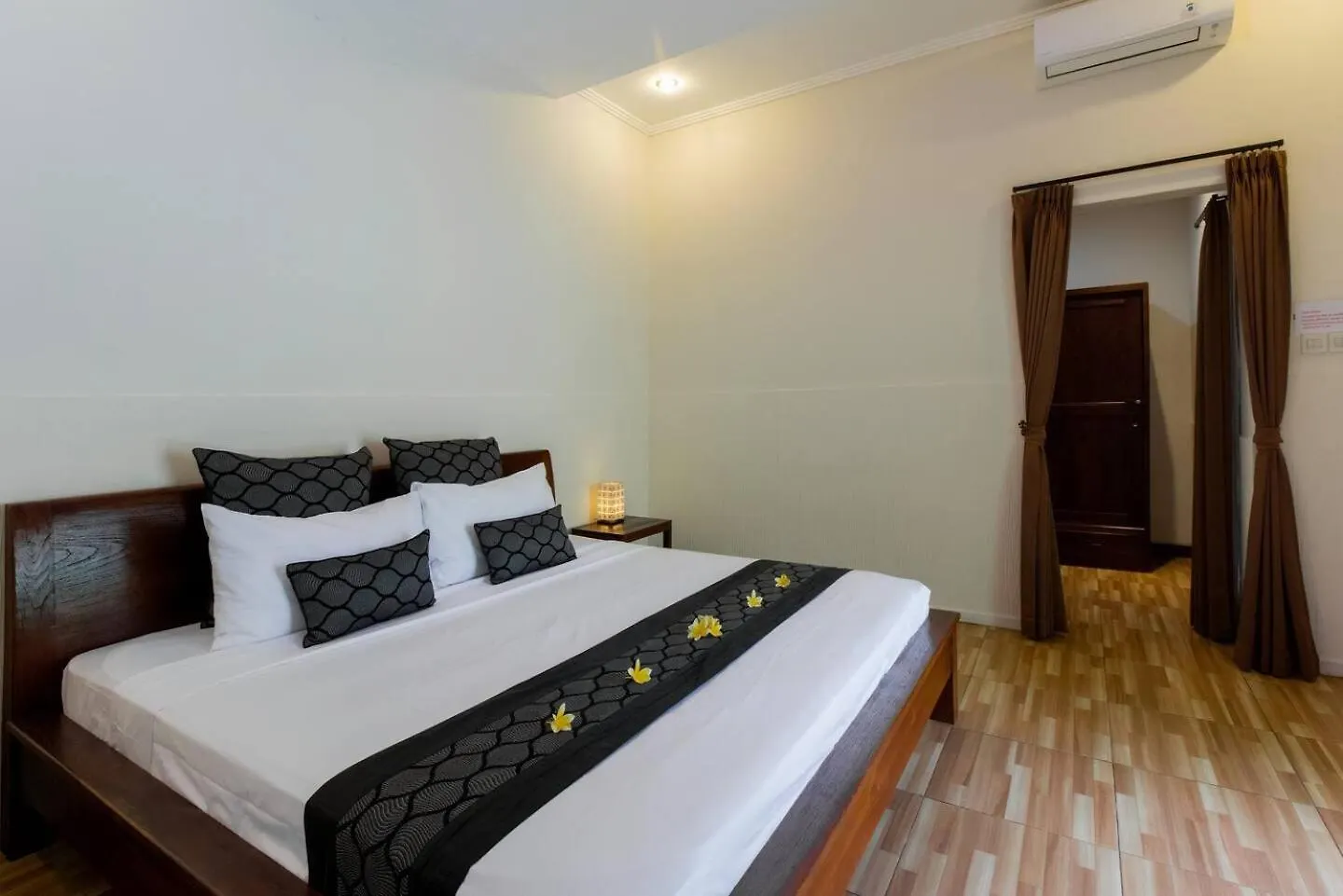 סמיניאק Villa Tranquil Holiday Villa