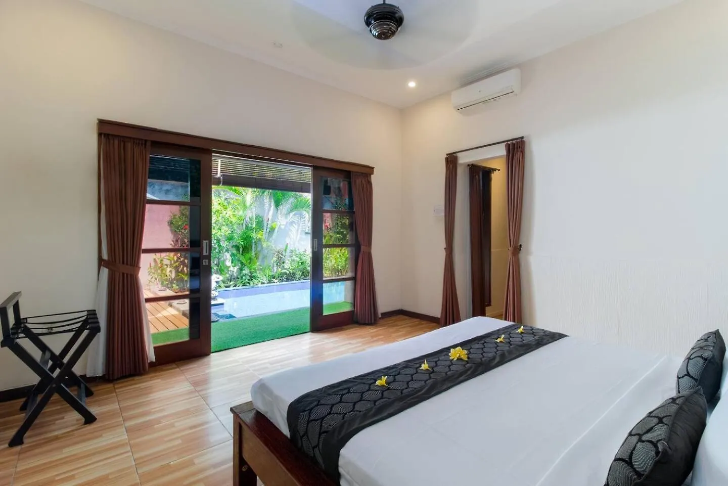 סמיניאק Villa Tranquil Holiday Villa